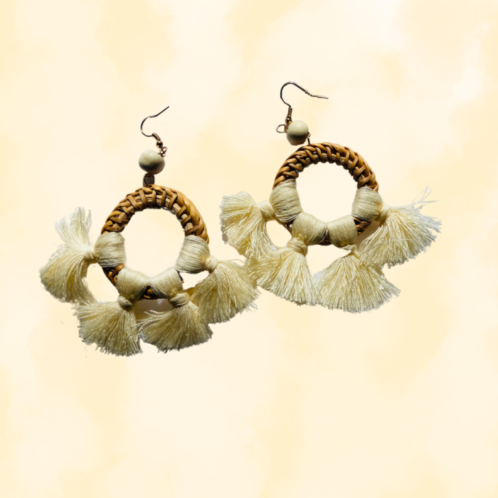 TASSEL EARRINGS OFF WHITE